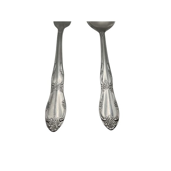 2 Oneida Silver Wm A Rogers Stainless OHS103 Fork 7 1/8" & Teaspoon 6.5" Floral - Picture 5 of 8